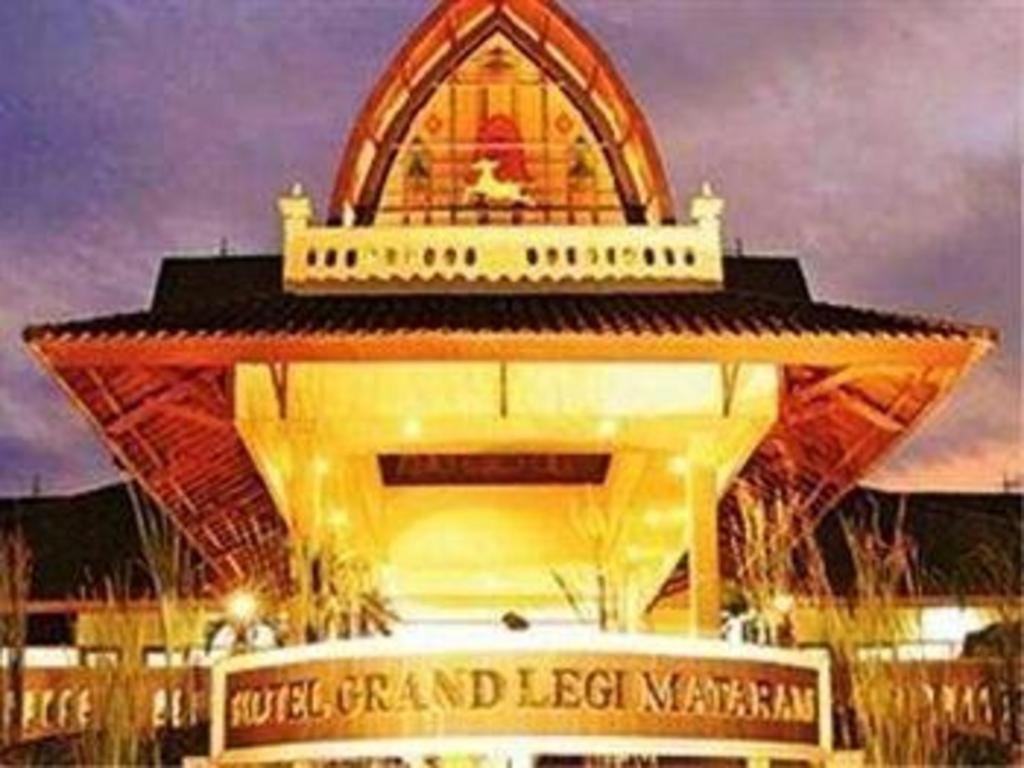 Grand Legi Hotel Mataram Exterior foto