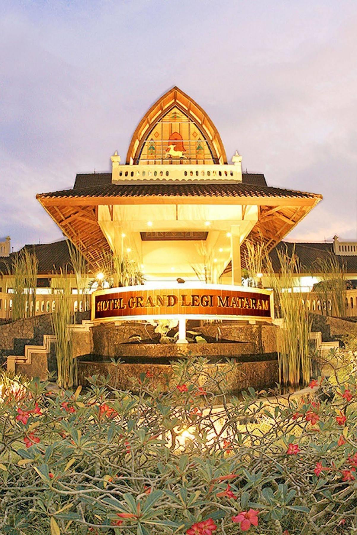 Grand Legi Hotel Mataram Exterior foto
